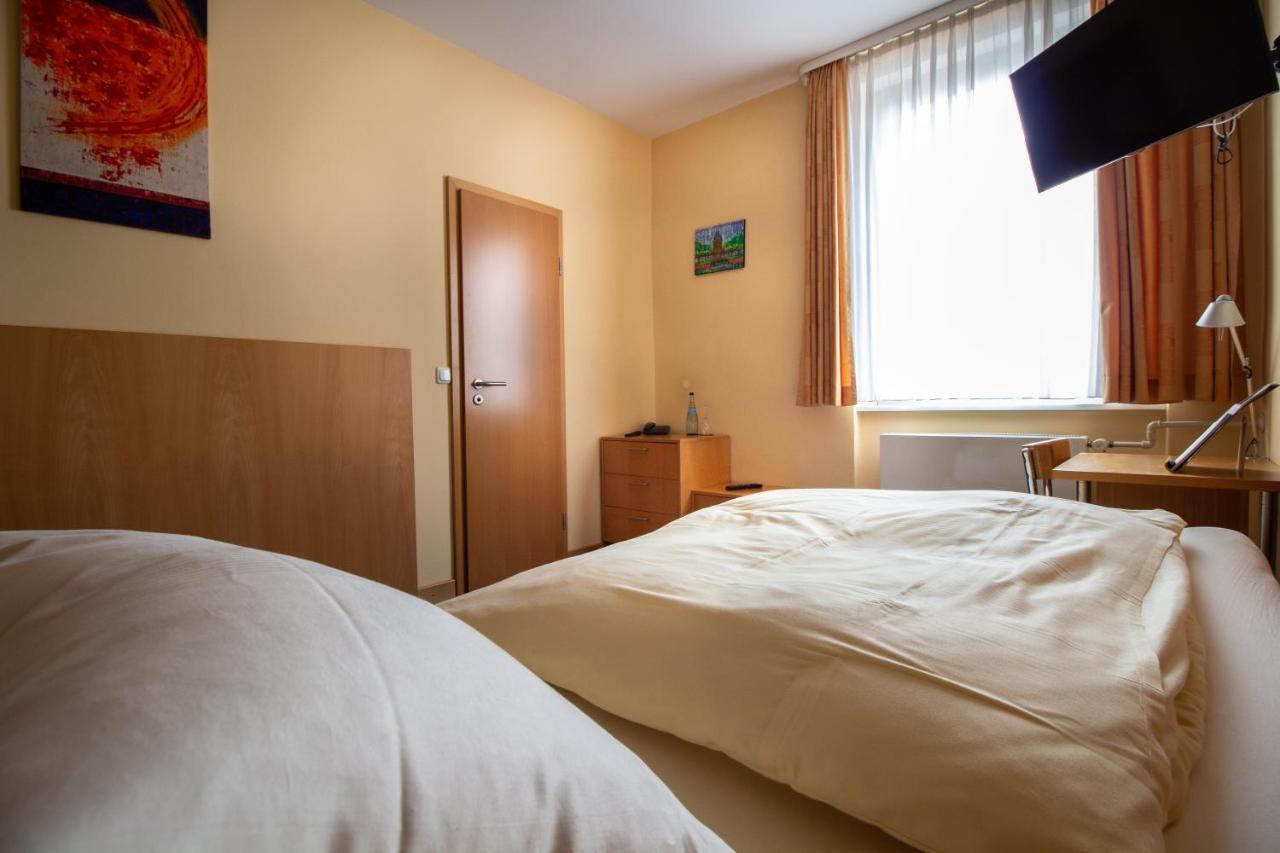 Hotel Goldene Gans Mannheim Esterno foto